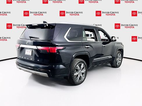 Used 2023 Toyota Sequoia Capstone AWD/4WD image 5