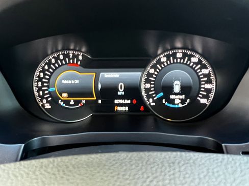 Used 2017 Ford Explorer Platinum image 22