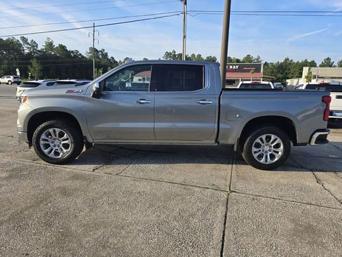 Certified 2025 Chevrolet Silverado 1500 LTZ AWD/4WD image 3