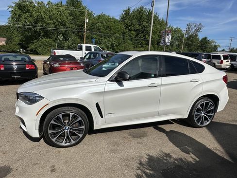 Used 2018 BMW X6 xDrive50i AWD/4WD image 3