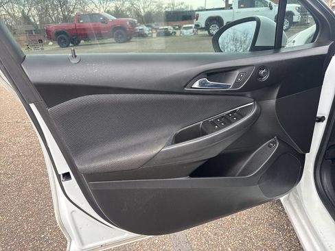 Used 2016 Chevrolet Cruze LT FWD image 9