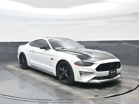Used 2022 Ford Mustang GT w/ Black Accent Package RWD image 9
