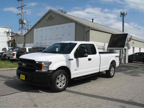 Used 2018 Ford F150 XL w/ Equipment Group 101A Mid AWD/4WD image 3