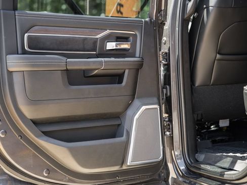 New 2026 RAM 3500 Laramie AWD/4WD image 46