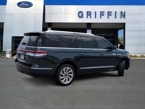 Used 2024 Lincoln Navigator L Reserve AWD/4WD image 4