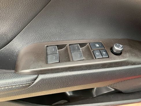 Used 2021 Toyota Camry XSE image 13