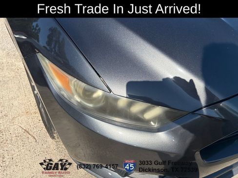 Used 2017 Ford Mustang Coupe RWD image 5