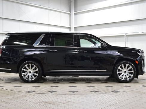 Used 2024 Cadillac Escalade ESV Premium Luxury Platinum AWD/4WD image 9