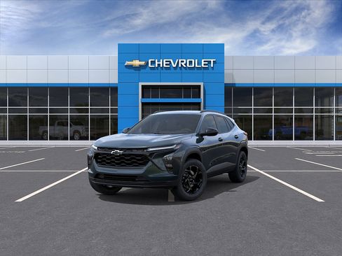 New 2026 Chevrolet Trax LT w/ Driver Confidence Package FWD image 8