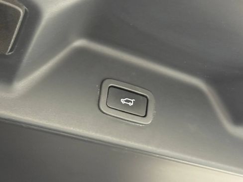 Used 2021 Land Rover Range Rover P525 Westminster Edition LWB AWD/4WD image 44