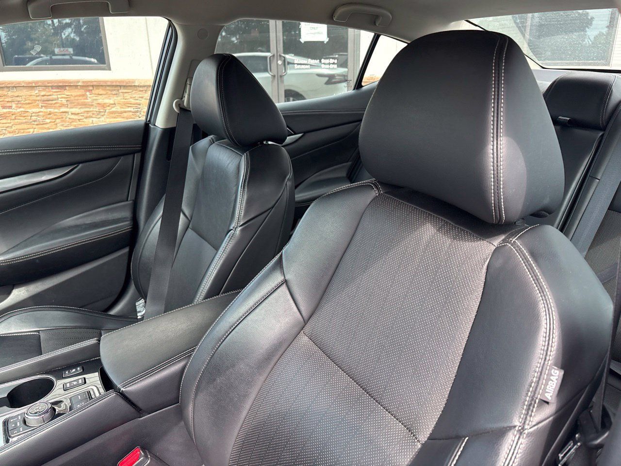 Used 2019 Nissan Maxima 3.5 SV w/ Floor Mat Group FWD image 3