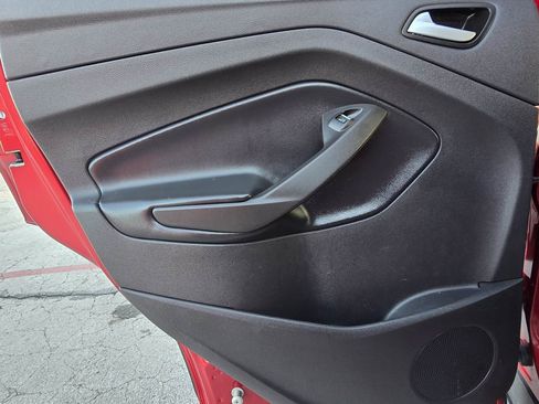 Used 2019 Ford Escape SEL image 13