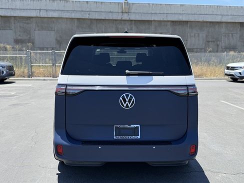 New 2025 Volkswagen ID. Buzz Pro S image 10