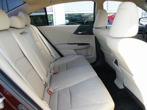 Used 2015 Honda Accord Touring image 30