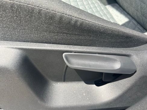 Certified 2025 Volkswagen Tiguan S image 52