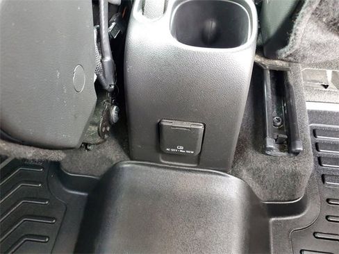 Certified 2022 Chevrolet Trax LT w/ LT Convenience Package image 20