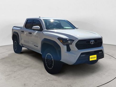 Used 2024 Toyota Tacoma TRD Off-Road w/ TRD Off Road Premium Package AWD/4WD image 3