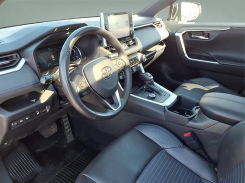 Used 2022 Toyota RAV4 XSE w/ XSE Grade Weather Package AWD/4WD image 11