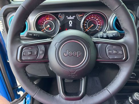 Used 2023 Jeep Wrangler Unlimited Sport AWD/4WD image 13