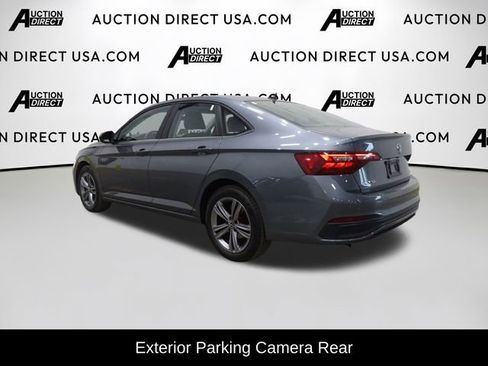 Used 2024 Volkswagen Jetta SE image 5