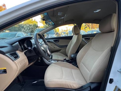 Used 2013 Hyundai Elantra GLS image 17