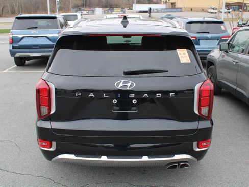Used 2022 Hyundai Palisade Calligraphy image 6