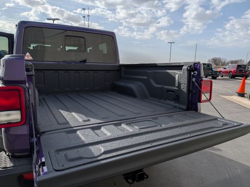 New 2026 Jeep Gladiator Sport image 7