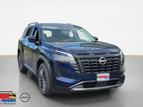 New 2026 Nissan Pathfinder SL AWD/4WD image 1