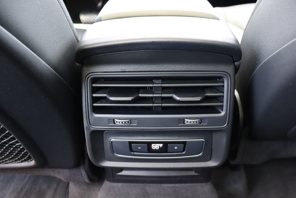 Used 2024 Audi Q7 3.0T Premium Plus AWD/4WD image 33