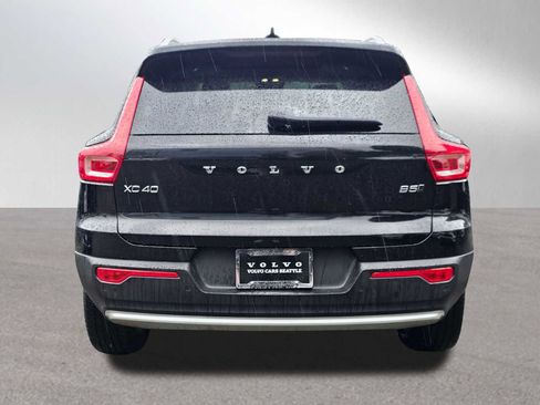 Used 2025 Volvo XC40 B5 Plus w/ Protection Package Premier image 4