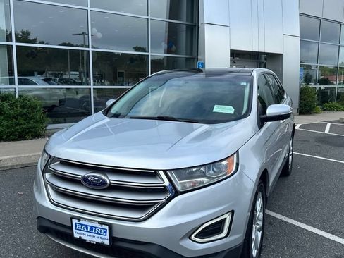 Used 2017 Ford Edge Titanium w/ Equipment Group 301A AWD/4WD image 2
