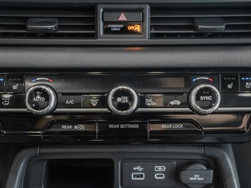 Used 2023 Honda Pilot Elite image 24