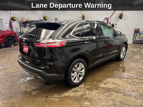 Used 2024 Ford Edge Titanium image 6