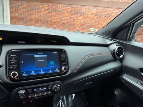 Used 2023 Nissan Kicks SR w/ SR Premium Package image 17