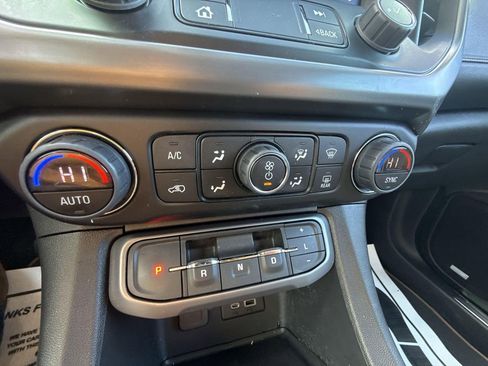 Certified 2023 GMC Acadia AT4 w/ Preferred Package image 40