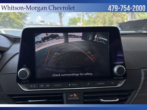 Used 2025 Nissan Altima 2.5 SV FWD image 24