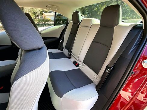 Used 2025 Toyota Corolla LE image 19