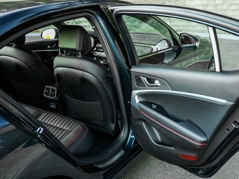 Used 2024 Genesis G70 2.5T w/ Sport Prestige Package image 16