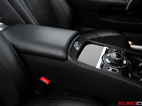 Used 2019 Rolls-Royce Dawn image 31