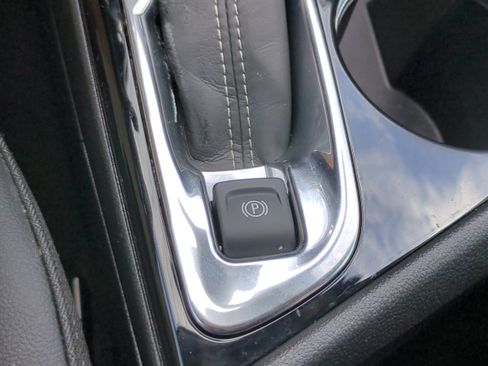 Used 2023 Buick Encore GX Essence w/ Experience Buick Package FWD image 27