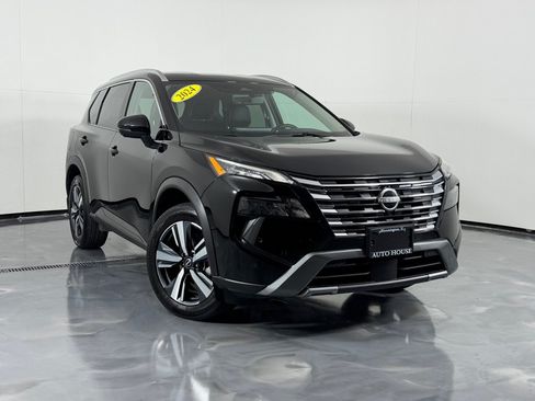 Used 2024 Nissan Rogue SL AWD/4WD image 2