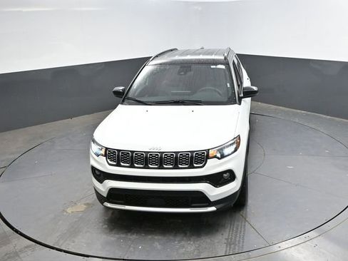 Used 2026 Jeep Compass Limited AWD/4WD image 36
