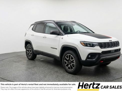 Used 2025 Jeep Compass Trailhawk w/ Trailer Tow Group image 1