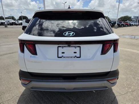 Used 2025 Hyundai Tucson SE FWD image 17
