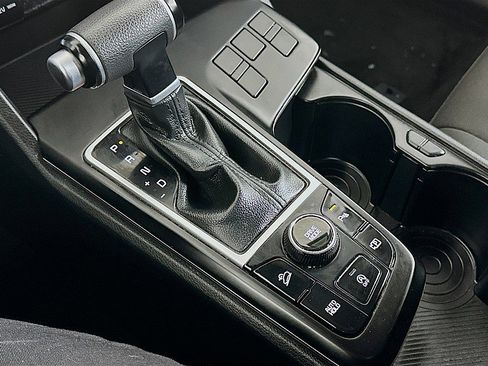 Used 2023 Kia Sportage LX image 17