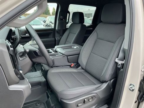 New 2026 GMC Sierra 1500 SLE image 13