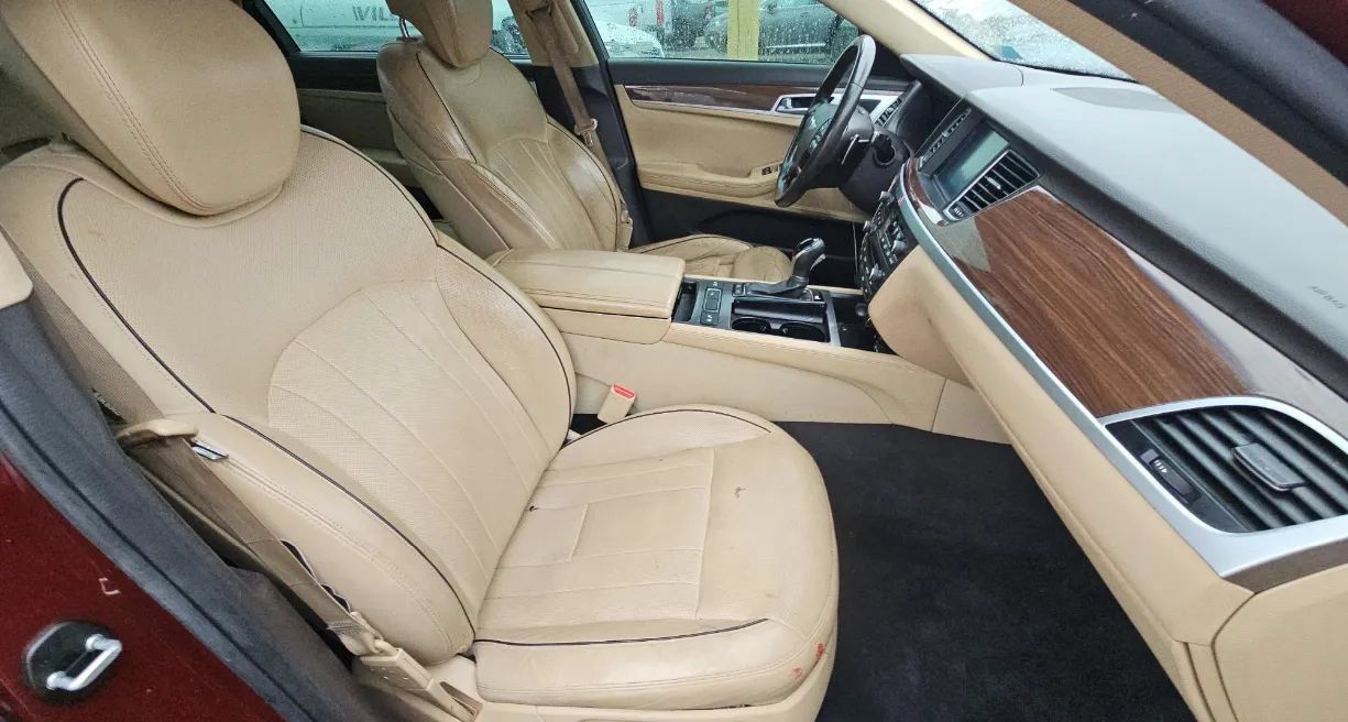 Used 2015 Hyundai Genesis 3.8 w/ Option Group 03 RWD image 5