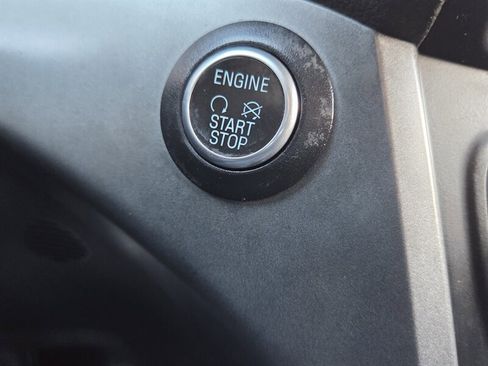 Used 2019 Ford Escape SE image 22