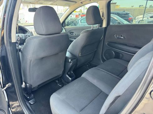 Used 2019 Honda HR-V LX image 23