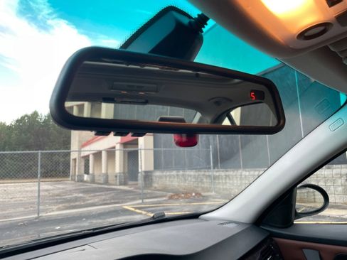 Used 2006 BMW 325i Sedan image 40